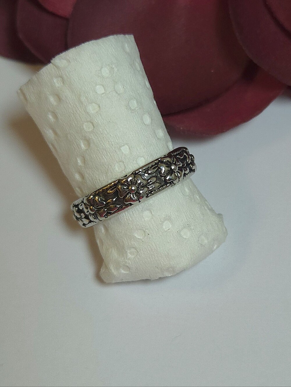 Silver Ornated Flower Band Ring Size 7 Vintage Style Floral Ring